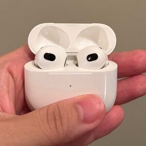 AirPods